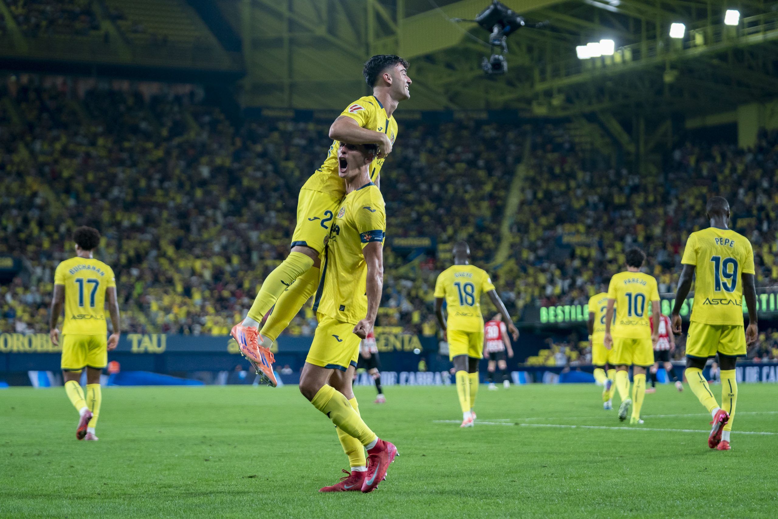 El Valencia recibe al Villarreal en un derbi clave para medir ...