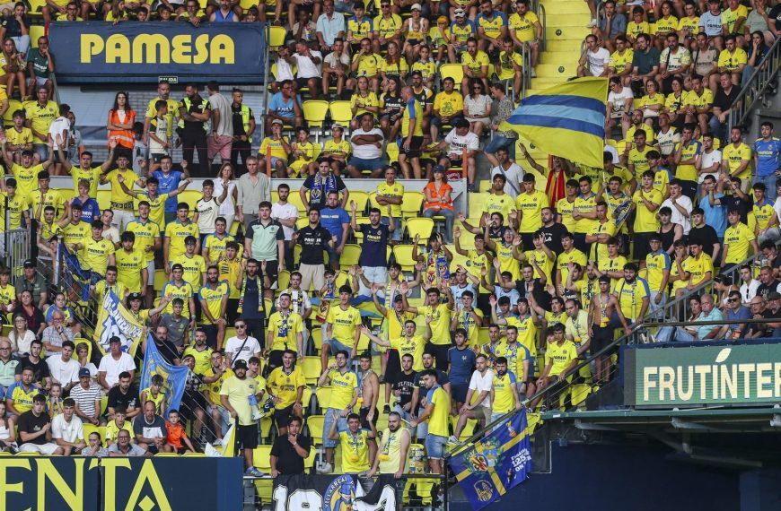 Grada de animación del Villarreal