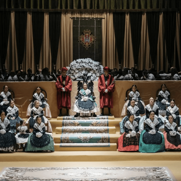 Imposición de bandas reina infantil y corte Magdalena 2026