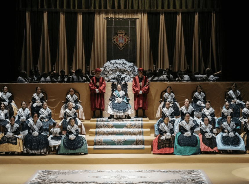 Imposición de bandas reina infantil y corte Magdalena 2026