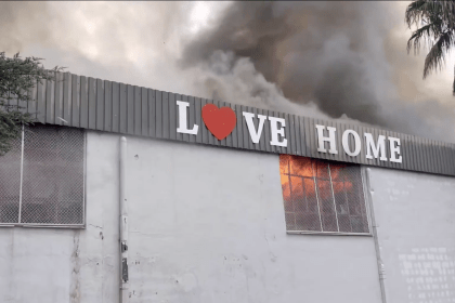 Incendio empresa de muebles I Love Home en La Vall d'Uixó