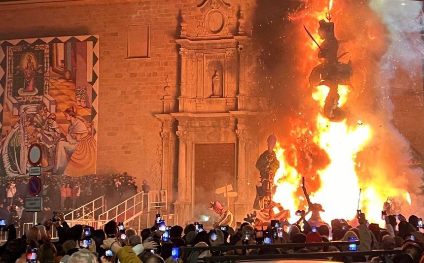 Horario de la cremà de las fallas de Burriana 2026