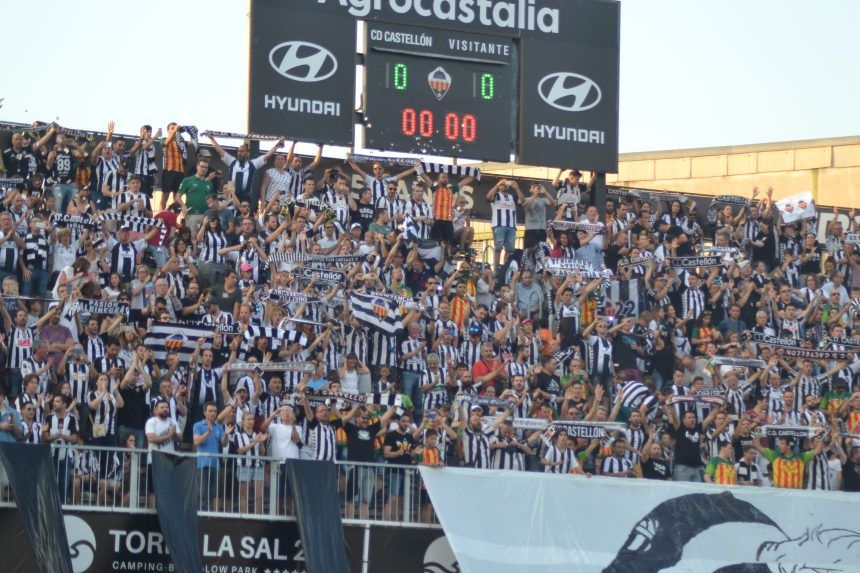 Afición del Castellón en Castalia