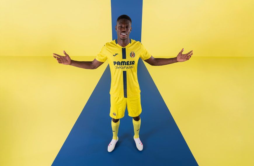VÍDEO/FOTOS | ‘Esto lo cambia todo’: El Villarreal lanza su novedosa primera equipación para la temporada 25/26