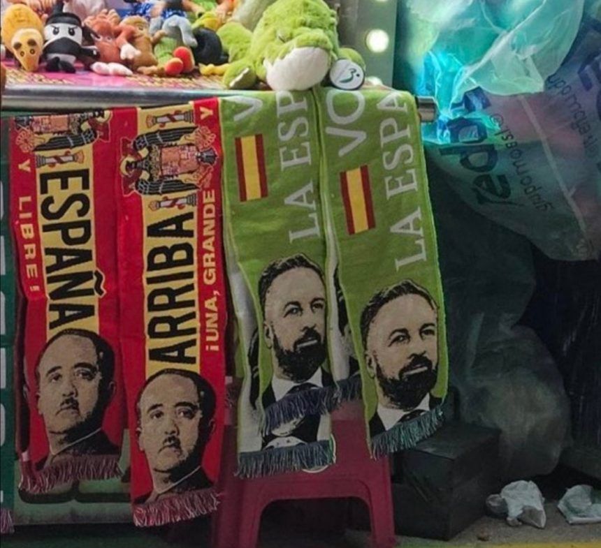 Polémica por la bufanda de Franco en la Feria de atracciones en la Magdalena