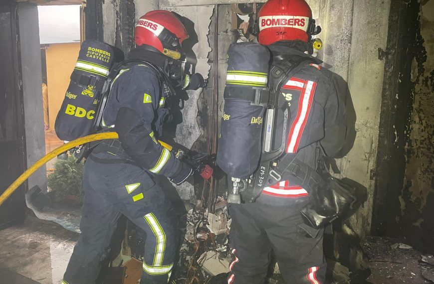 Incendio en un edificio en Onda