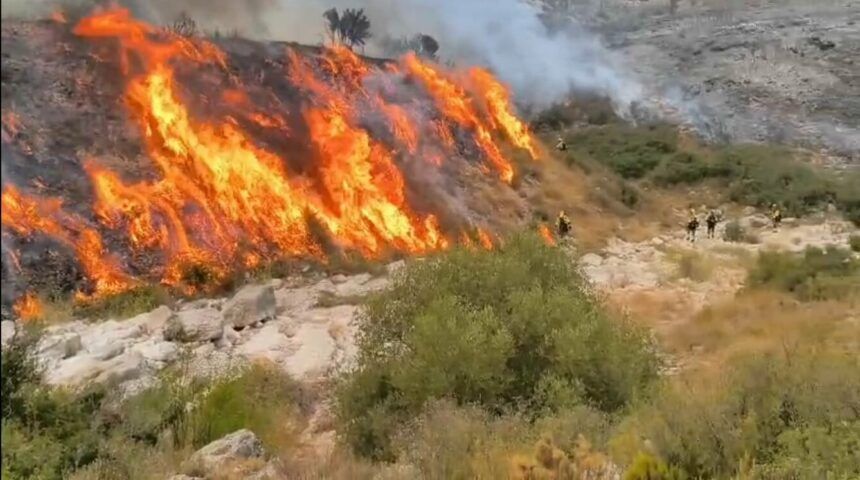 El incendio de Tírig se complica