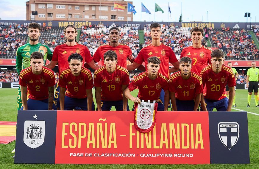 Selección española sub-21 en el Skyfi Castalia