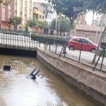 Tres sillas en la acequia de Vila-real