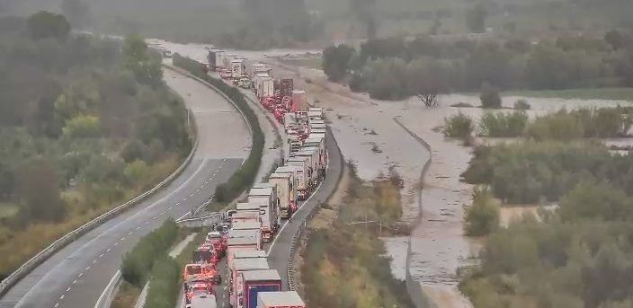 Personas atrapadas en la AP-7 y la N-340 entre el sur de Tarragona y Vinaròs