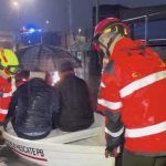 Los bomberos rescatan a varias personas en barca en Vila-real
