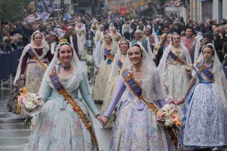 La Ofrenda a la Virgen de la Misericordia de las Fallas de Burriana 2025
