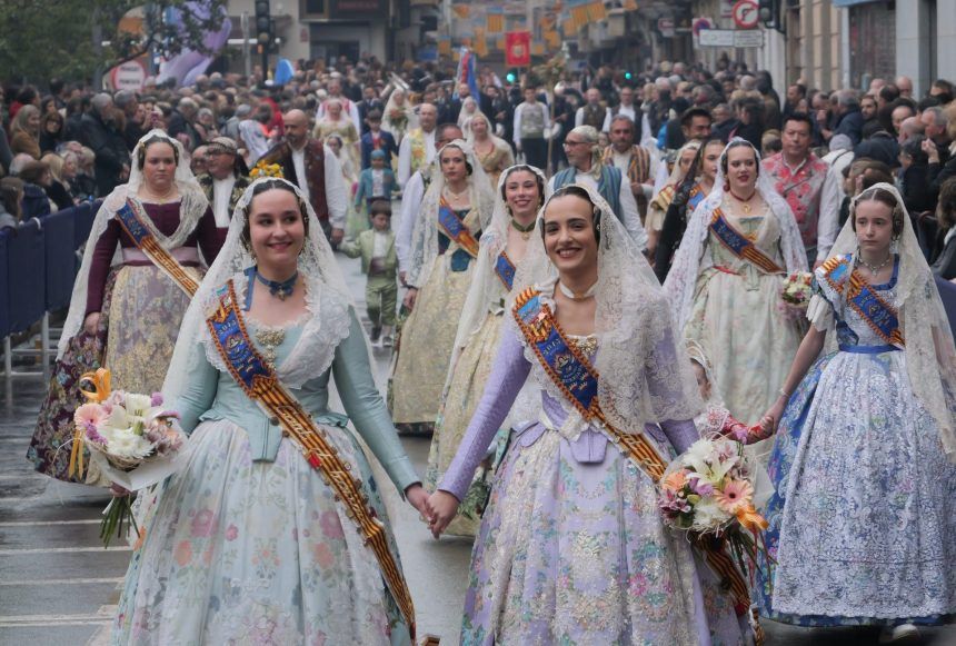 La Ofrenda a la Virgen de la Misericordia de las Fallas de Burriana 2025