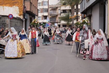 Ofrenda a la Virgen de la Misericordia de las Fallas de Burriana