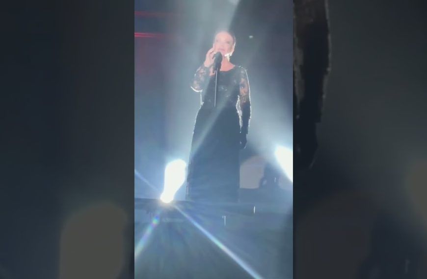 VÍDEO | Paloma San Basilio conquista Onda con ‘Gracias’, su gira de despedida