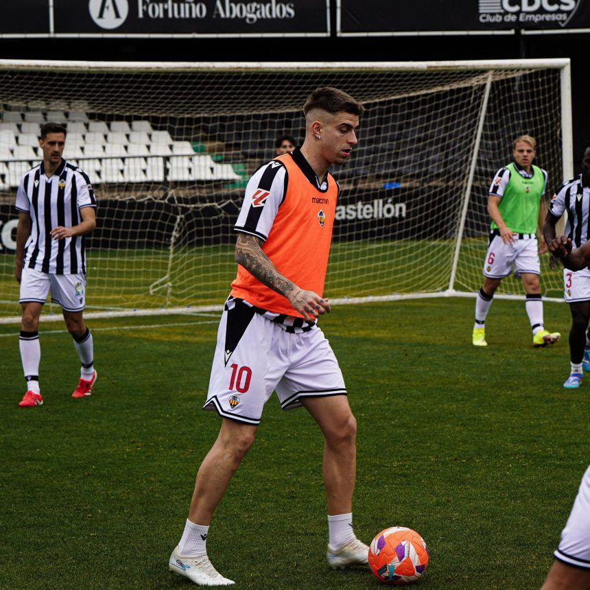 Raúl Sánchez vuelve a la convocatoria albinegra