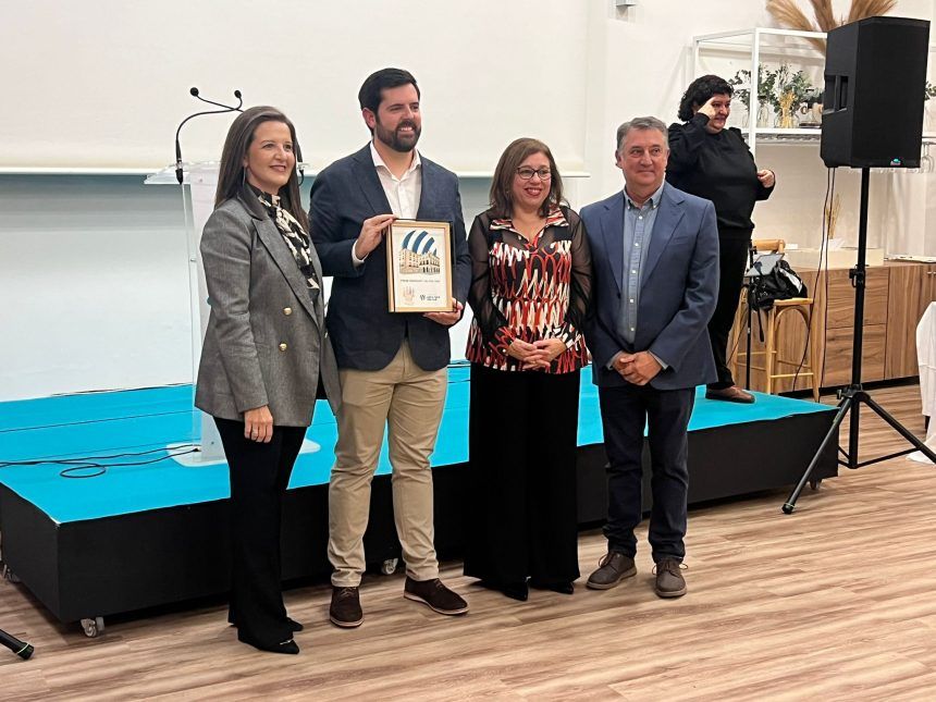 Fundació Caixa Rural Vila-real otorga el Premio Generant Valors a la Colla Gegantera