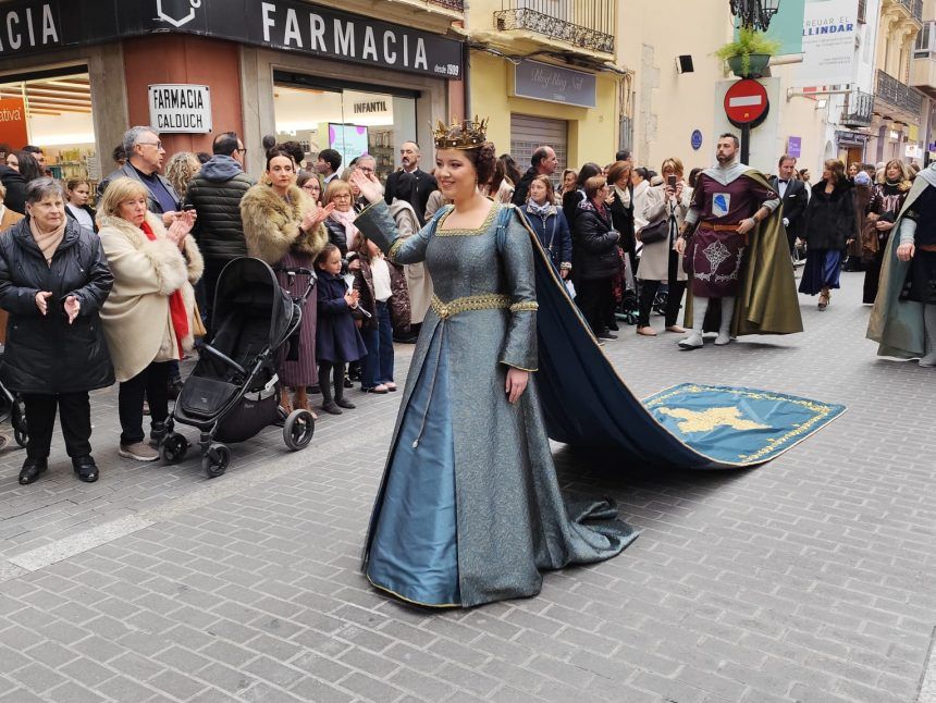 Vestido de Na Violant d'Hongría en Castellón
