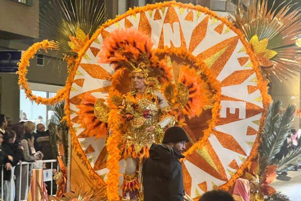 Cabalgata del Ninot en Burriana 2026