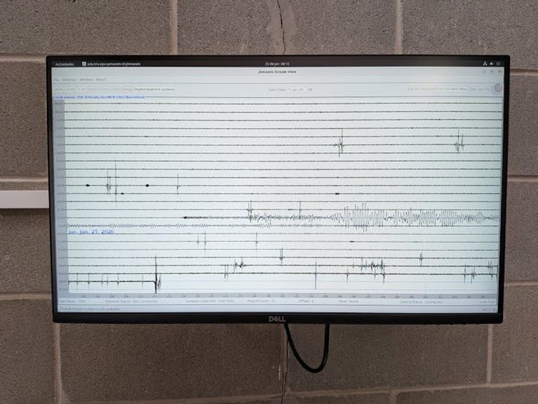 La imagen muestra el registro en el sismómetro horizontal instalado en el GEO3BCN-CSIC