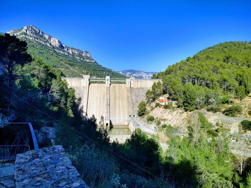 Fallece una mujer en la presa de la Pobla de Benifassà